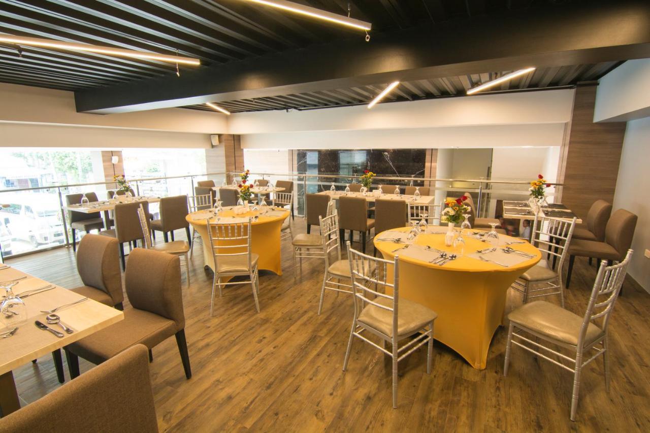 Mango Suites Cauayan Bagian luar foto