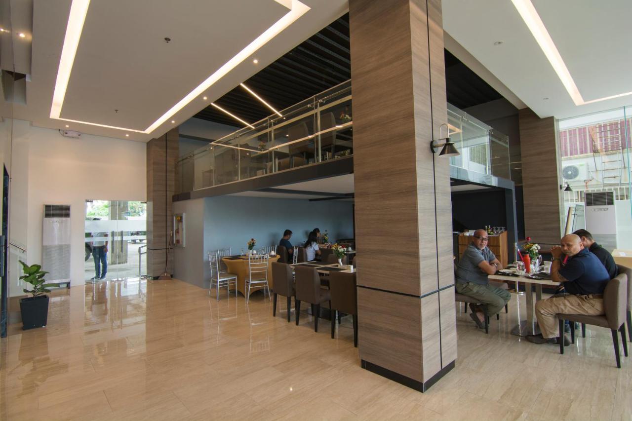 Mango Suites Cauayan Bagian luar foto
