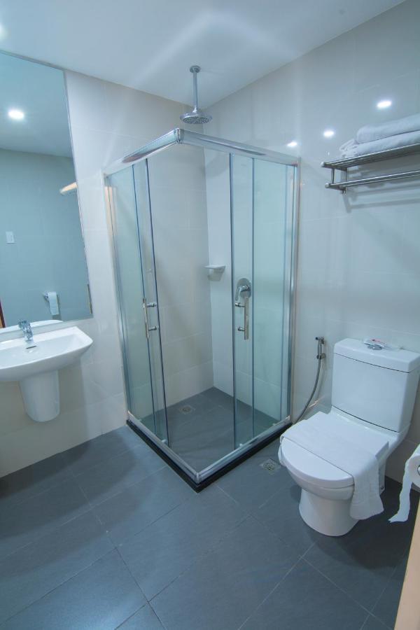 Mango Suites Cauayan Bagian luar foto