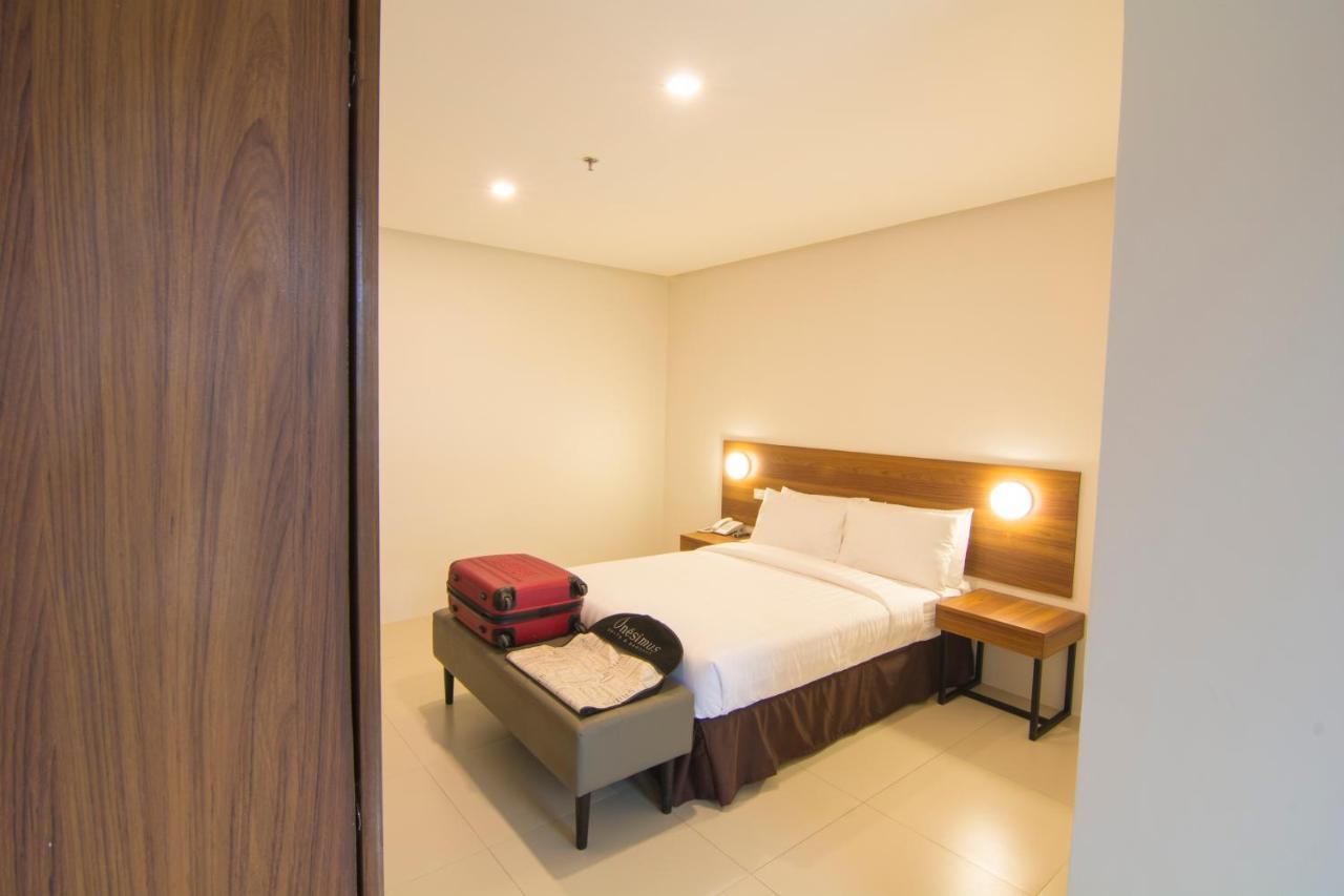 Mango Suites Cauayan Bagian luar foto