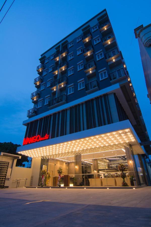 Mango Suites Cauayan Bagian luar foto
